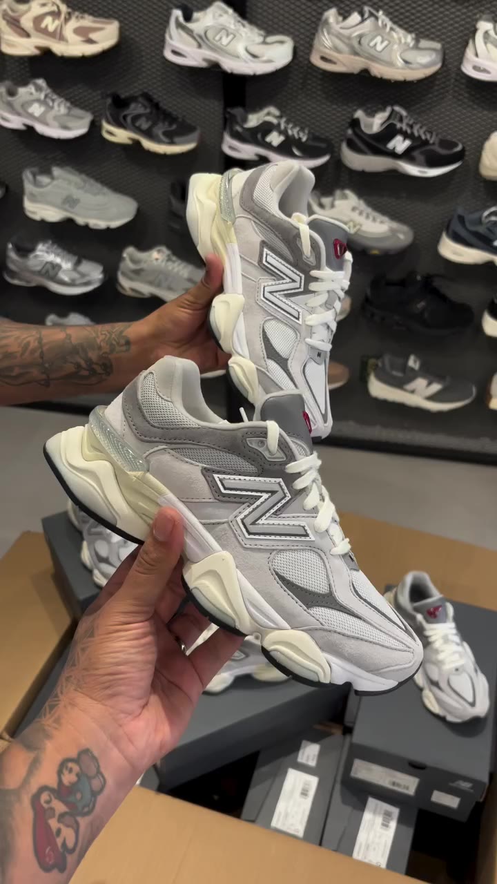 🚨 REPOSIÇÃO DE BEST-SELLER 🚨 New Balance 9060 U9060GRY Um dos 9060 mais…