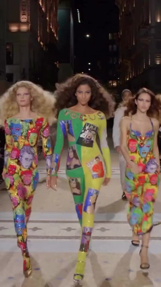 @AmeliaGray, @ImaanHammam and @IdaHeiner — the ultimate @Versace trinity✨ See…