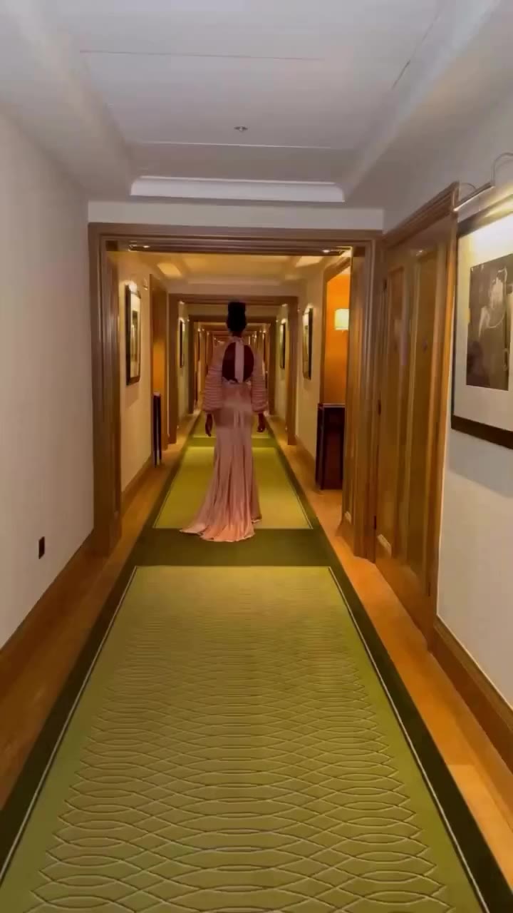 Via @luxurylaw She’s on her way..... @jodiesmith wearing custom @louisvuitton…