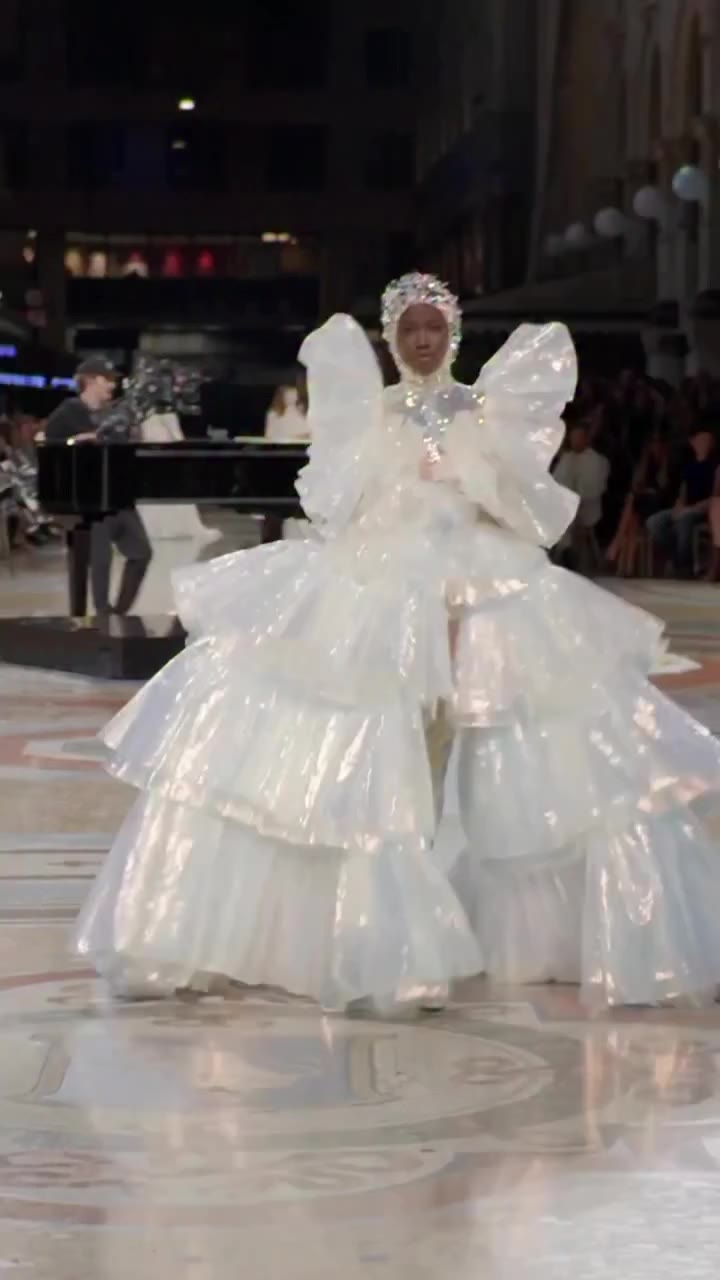 Для фіналу Vogue World: Milano вісім італійських модних домів створити по…