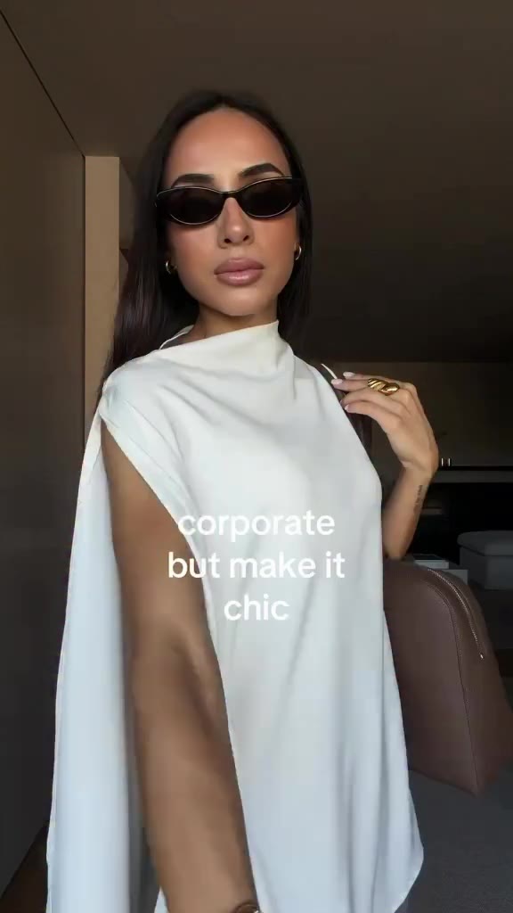 Exactly what @adanielarocha said 👀 P.S Our City Bag had a restock. Shop now…