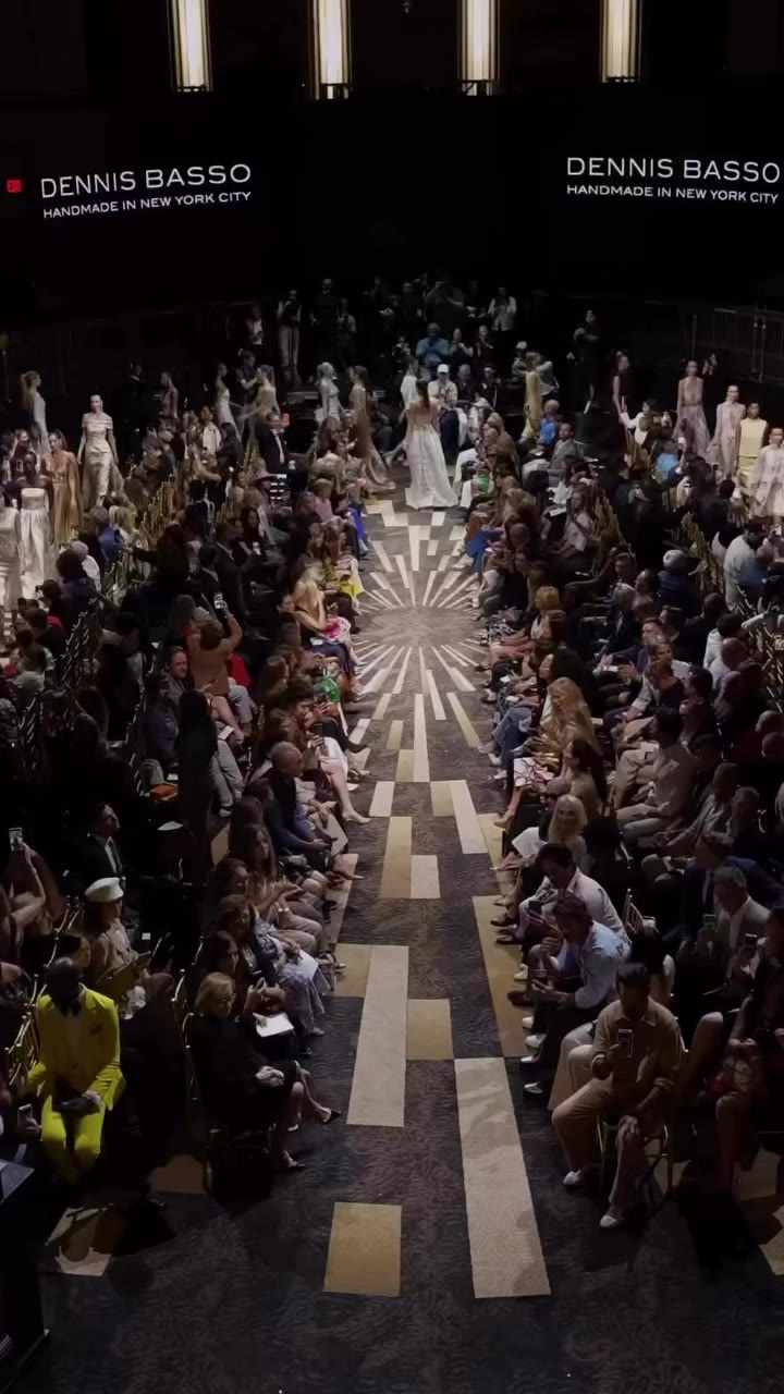 Runway Finale!! What a way to close our Spring Summer 27’ Show!! Get a close…