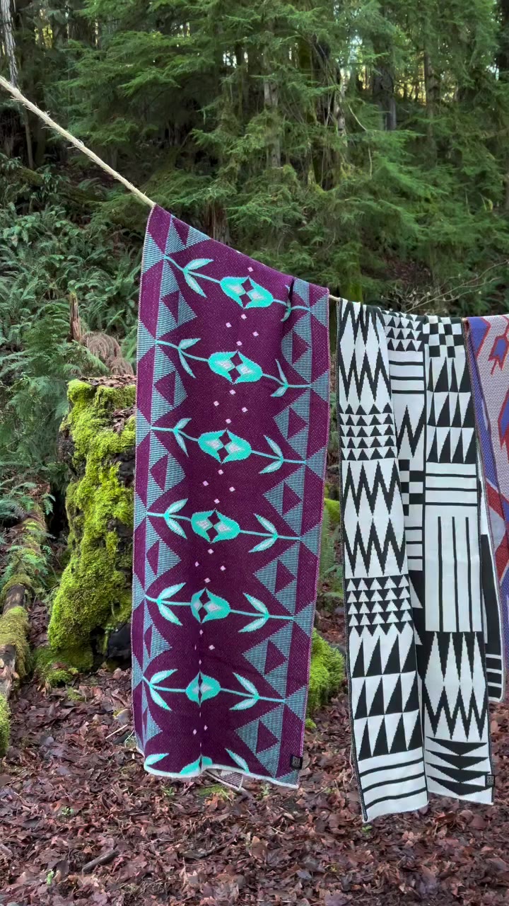 New colorways for a new season 🍂🧣 Happy Fall! Lilac Growing Tradition Scarf…