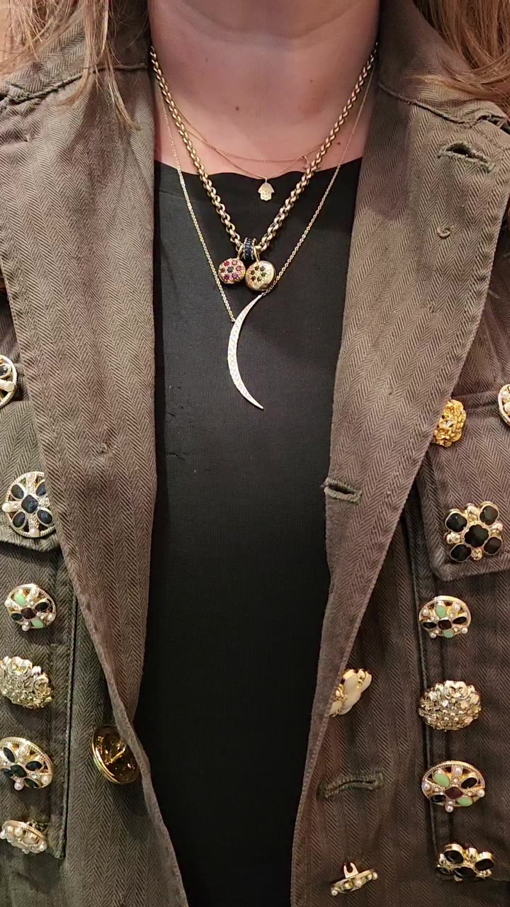 Golden nuggets and sparklling moon are beautiful together ✨✨✨ #mdeinnewyork…