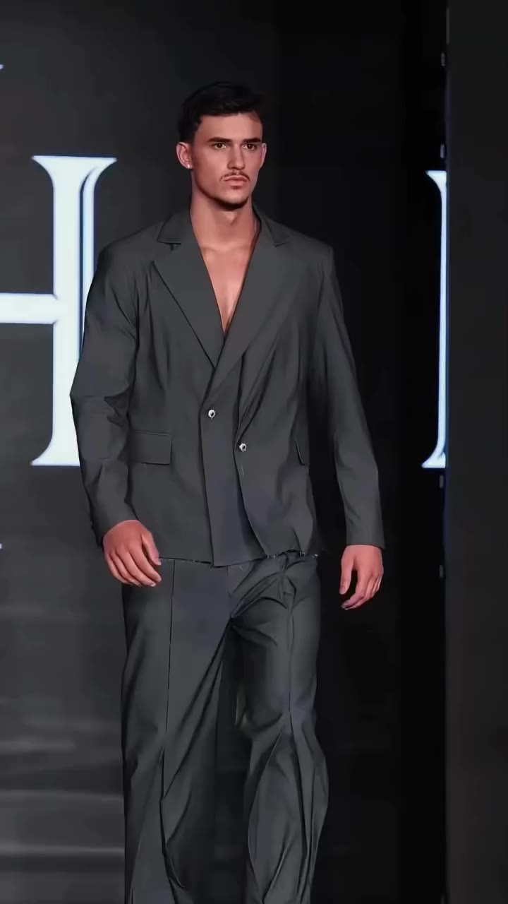 Discover the entire collection → www.hardcorefashion.com