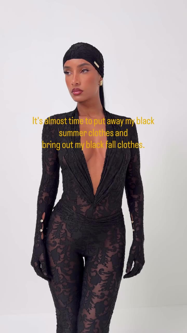 Black on black, yes please