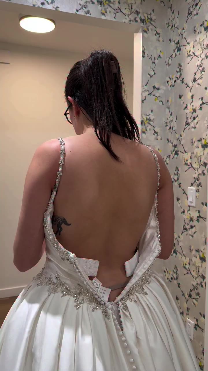 There’s nothing that snatches the waist in more than a hidden corset inside a…