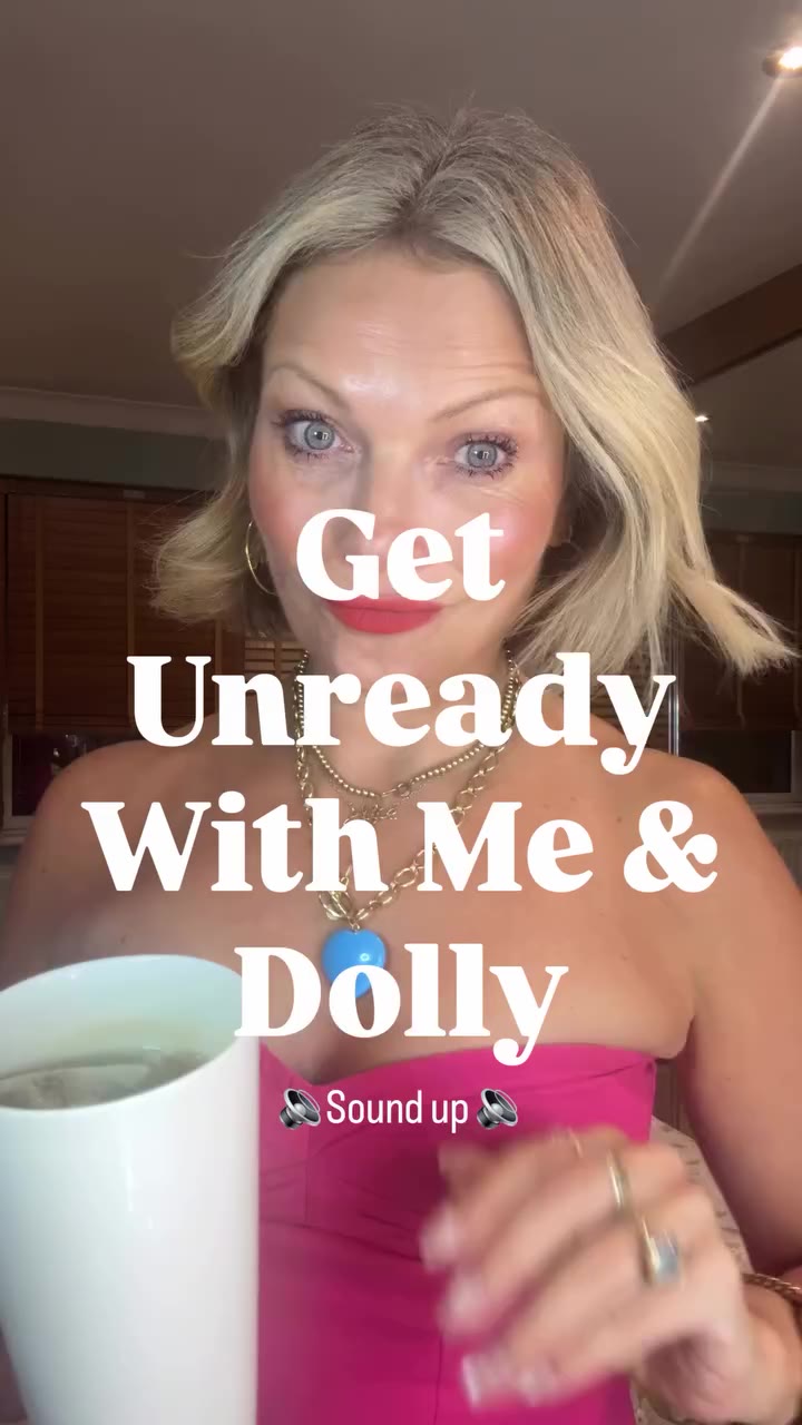 Taking off my full face of makeup whilst listening to Dolly wise…