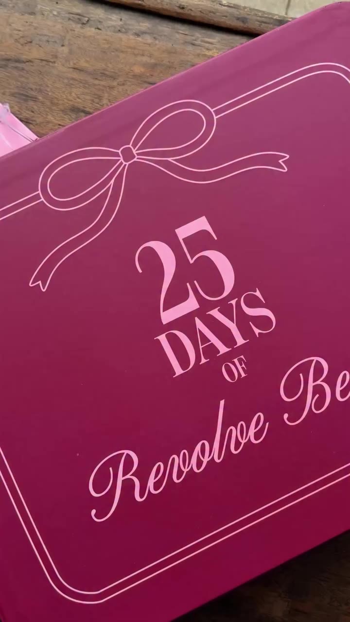 The holidays came early 🎁😍 Our viral @revolvebeauty Advent Calendar is here…