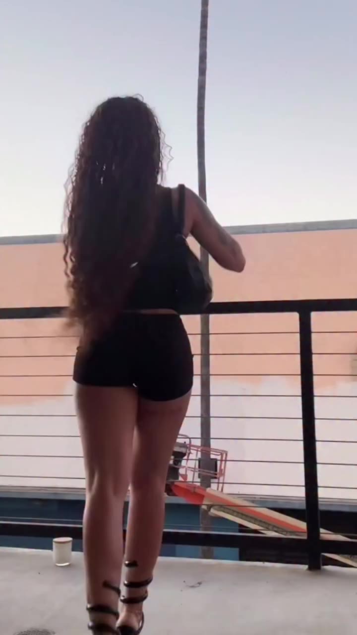 under construction 🖤 @ji.paintss heels @caperobbin