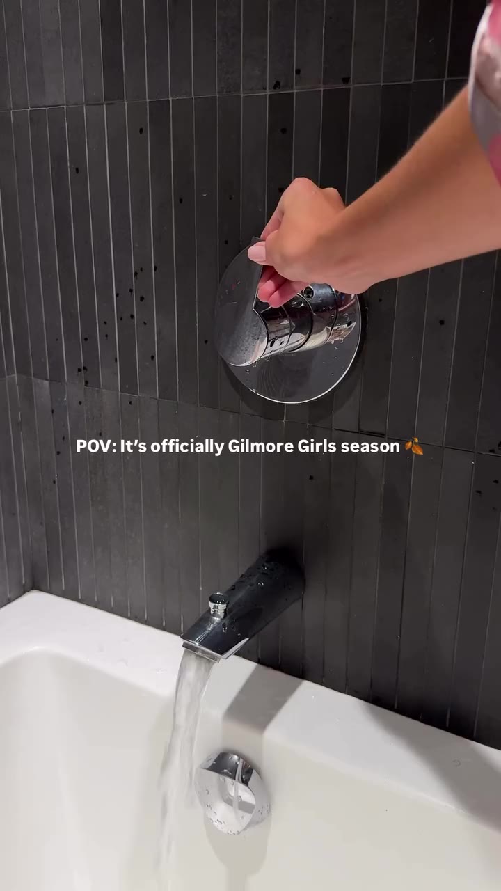 Me as soon as fall hits 🍂🛁 @soapcherieny #fall #fallvibes #gilmoregirls…