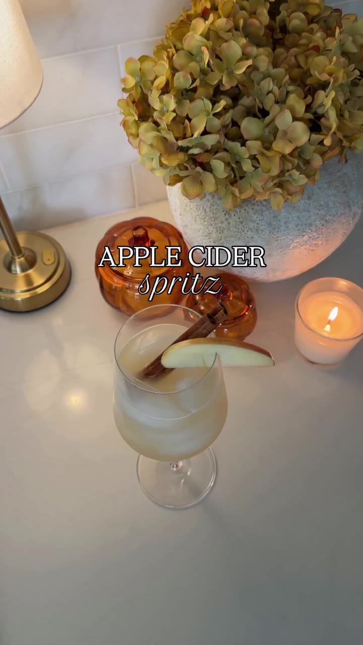 Happy 1st day of fall! Time to celebrate accordingly 🍂🥂 #mixology…