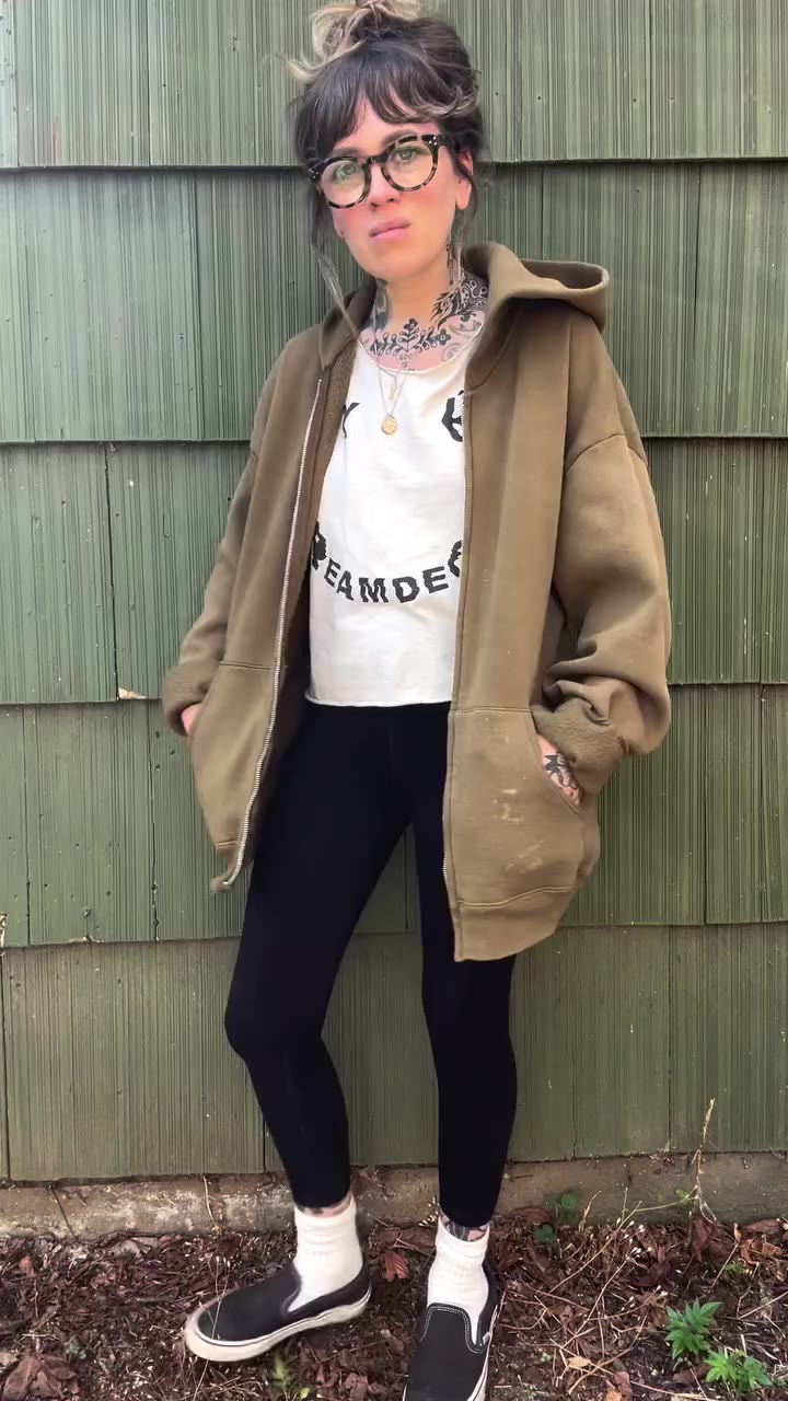 Spent way too much money on this oversized vintage zip up hoodie via depop. I…