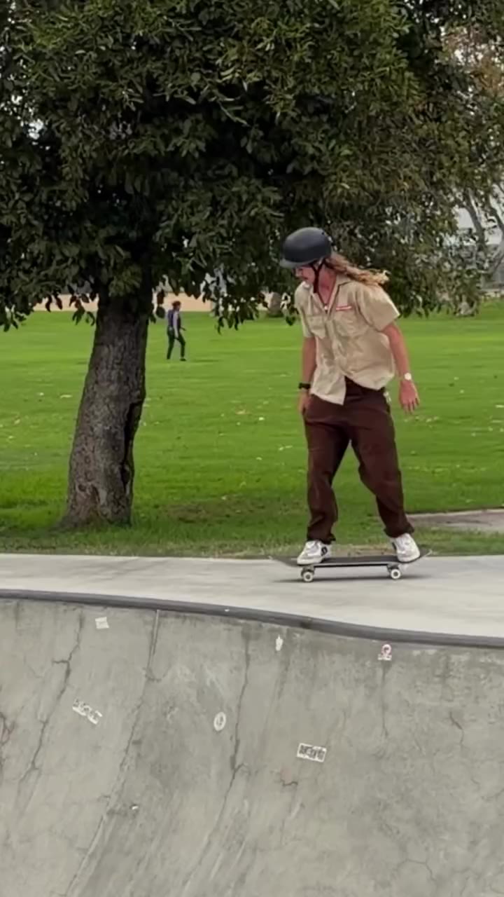 ⭐️ Fun Bowl - 🤳 @dan_corrigan_zugzwang - 🛹 @powellperalta - 👟 @etnies - ⏱️…