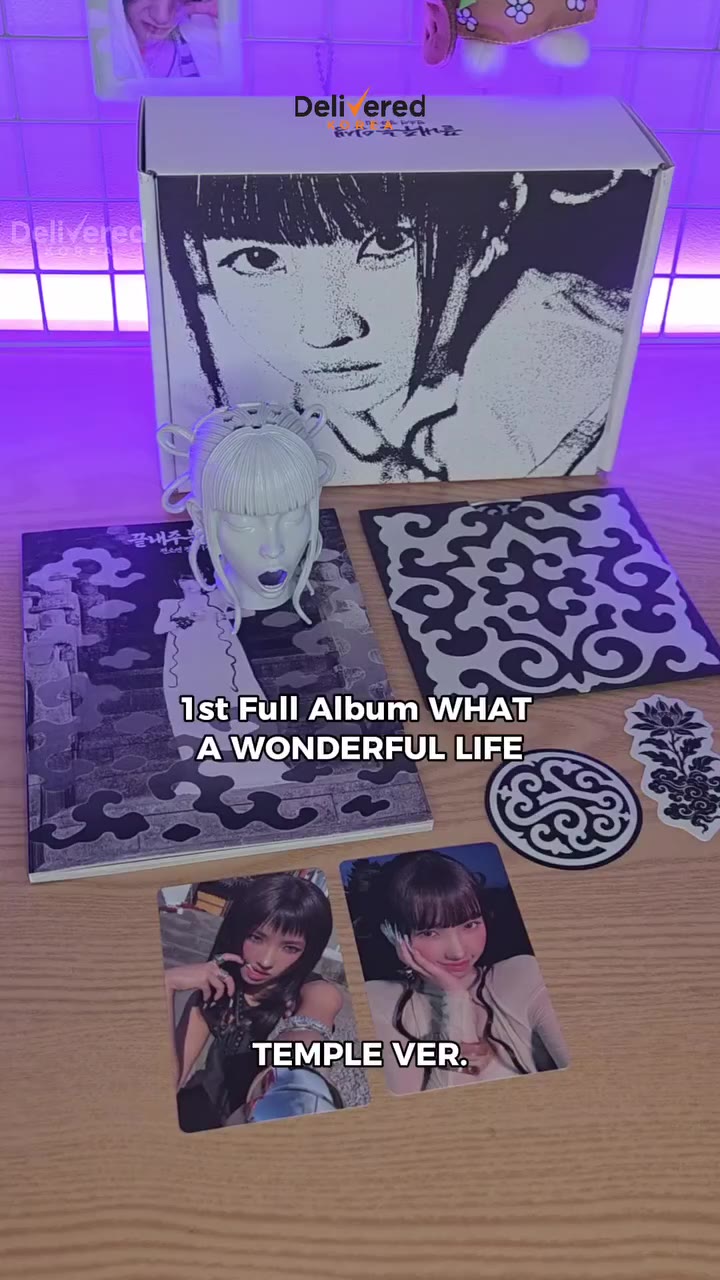 Wait… SOYEON’s album comes with an incense holder?! 👀 Unboxing WHAT A…