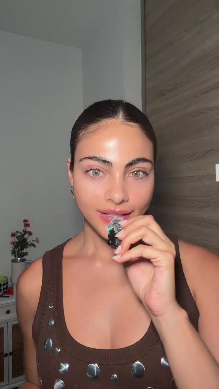 Todo lo que ayude a darle más glow a mi piel lo quiero! ❤️‍🔥@axisy_official…