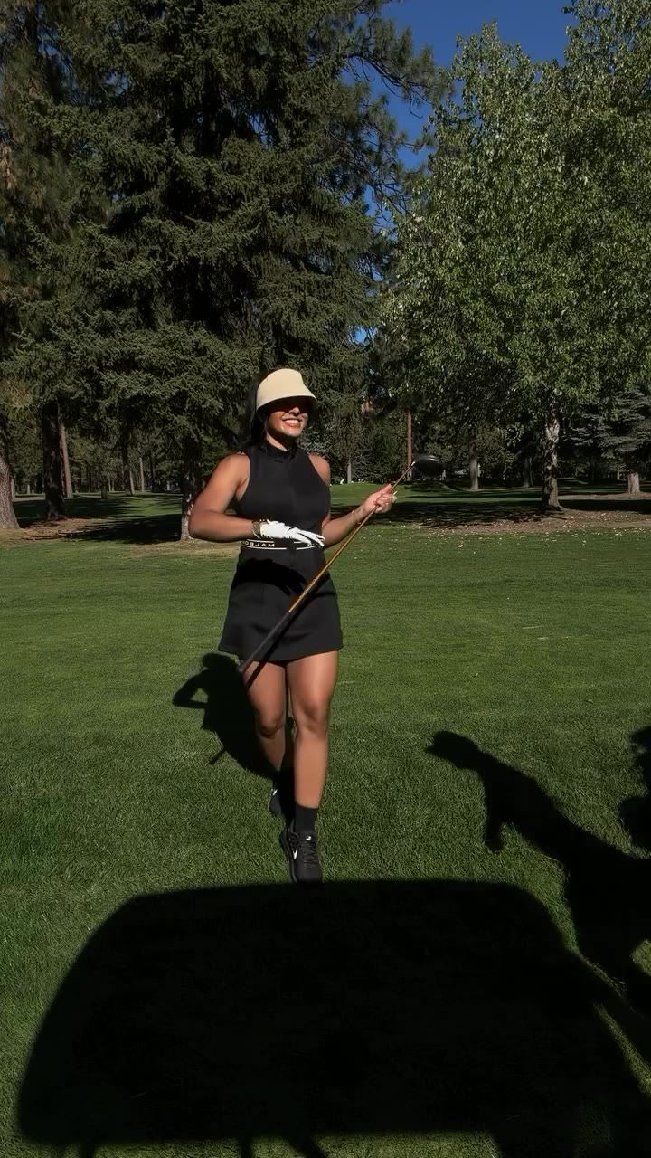 Swinging into good times with my girl @hunteryvo as we say goodbye to summer!…