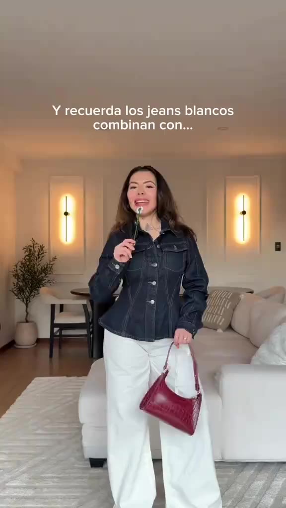 Logra el look ideal con estos jeans blancos esenciales. ✨🤍@nathaliagonzaleez…