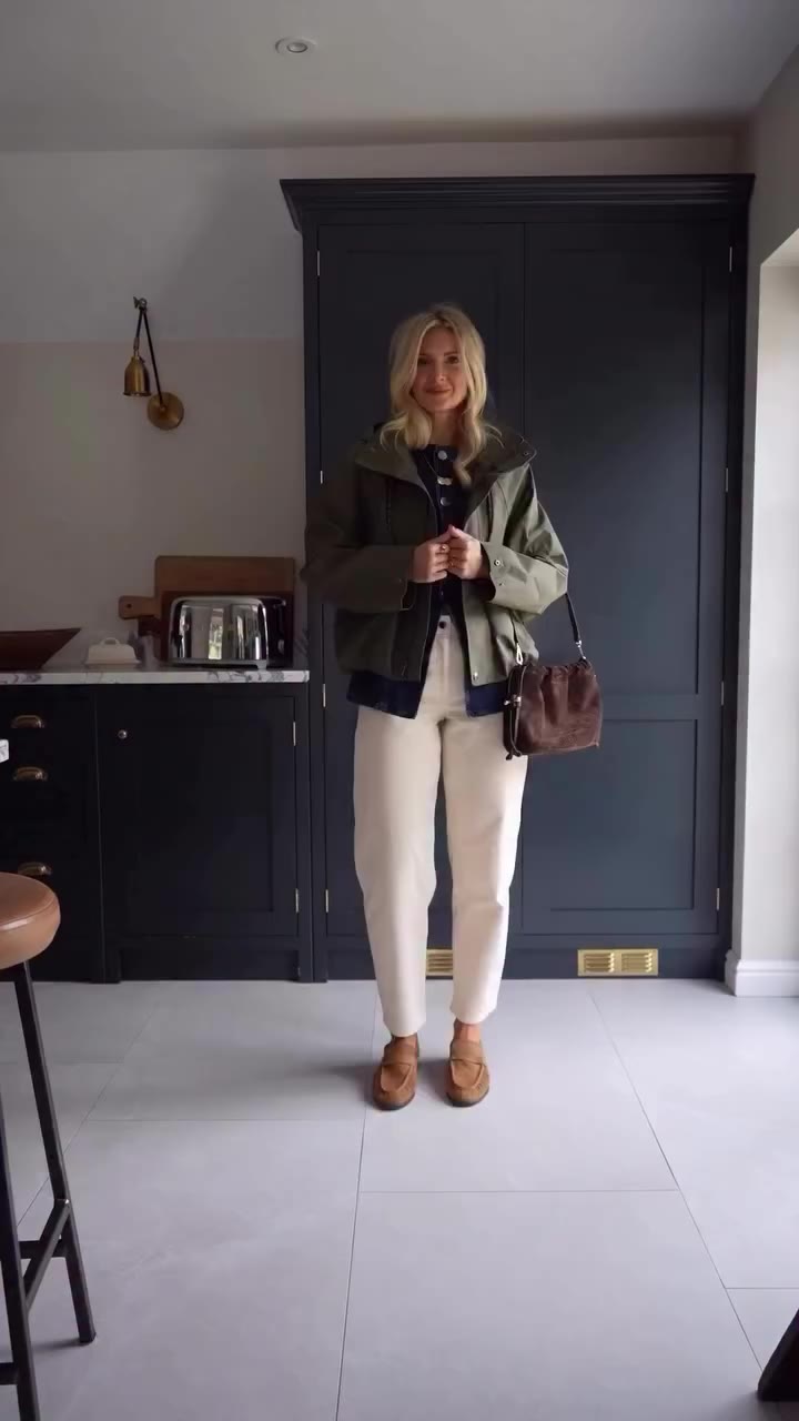 @carasuthers styling out Chauna in Tan Suede. We love it. 🫶 #baredfootwear