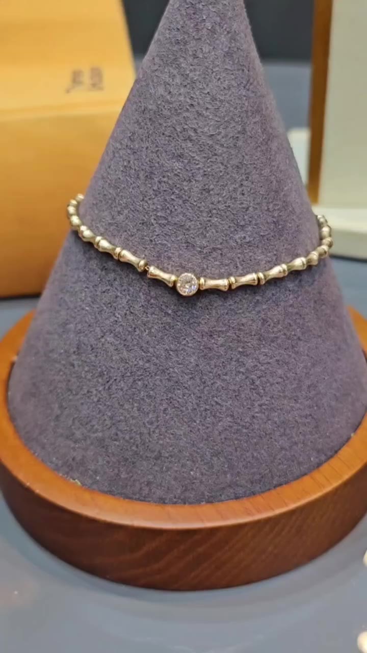 Simple, delicate, unforgettable.✨️ Authentic 18k Yellow gold, Bamboo Bracelet…