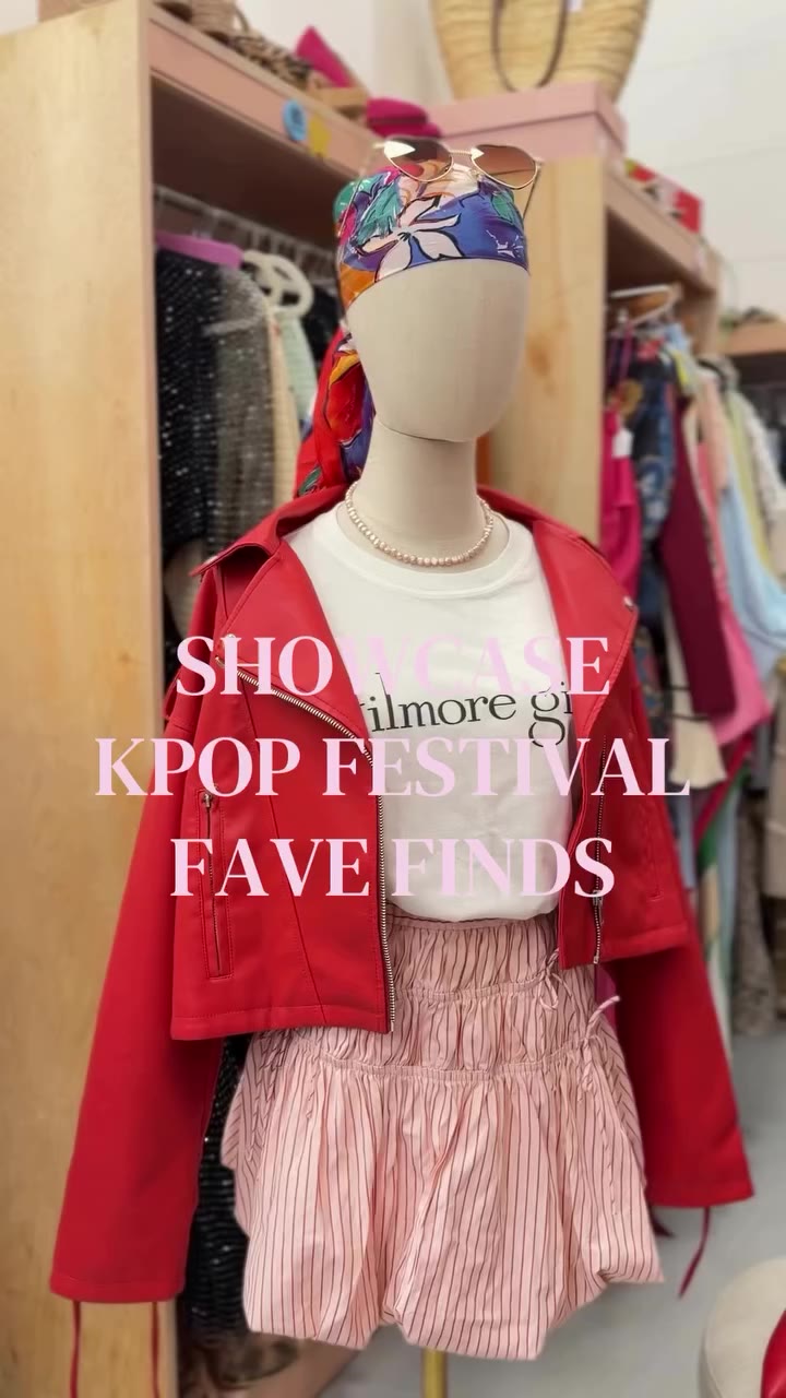 Your favorite K-pop outfits are here! 🎀✨ From iconic festival fits to…