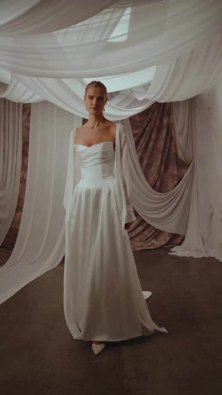 Refined. Understated. Designed for the bride drawn to a more minimal…