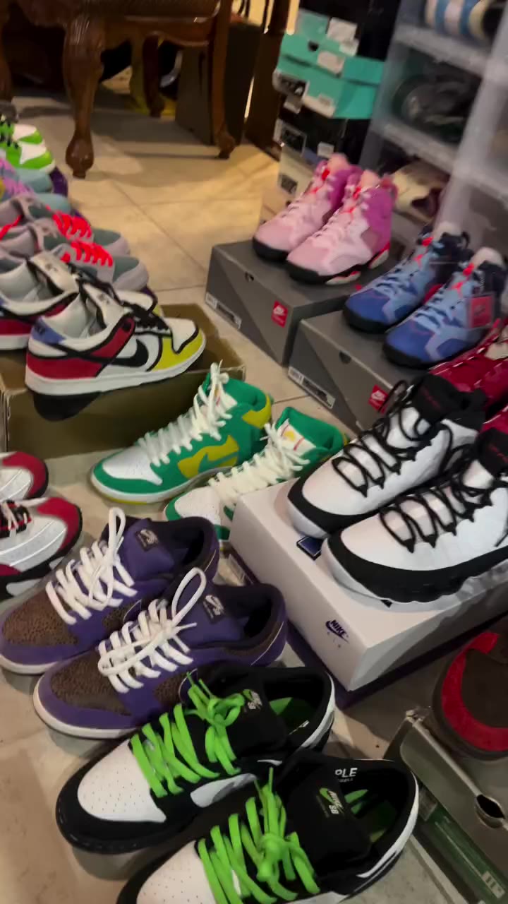 New grail added to the collection 🔥 . . . . . . #sneakers #nike #sneakerhead…