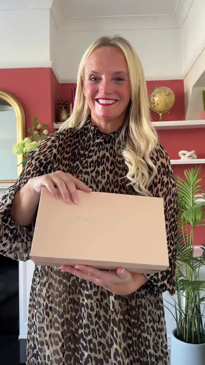 (Ad/Pr) Unboxing the most beautiful shoes and matching clutch bag from…