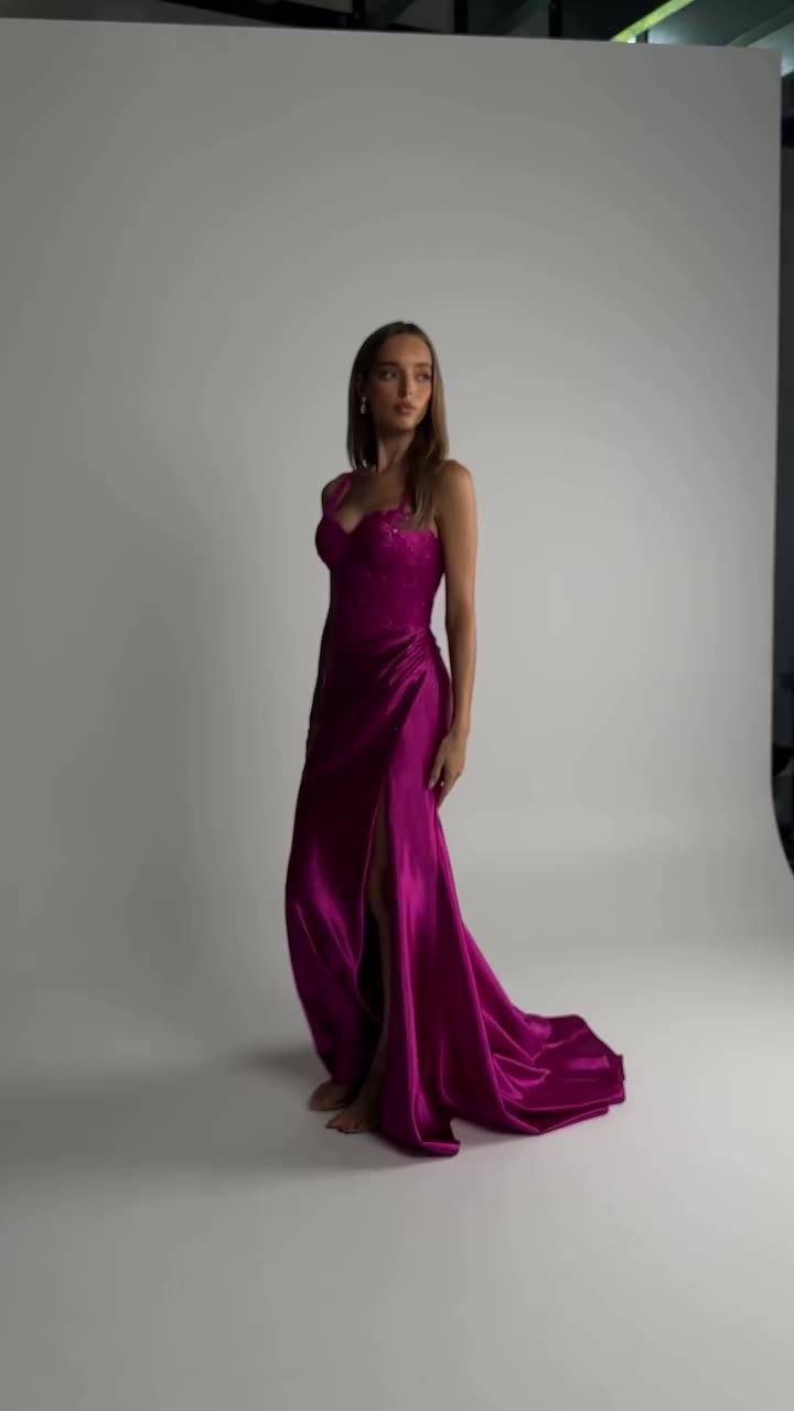 🩷 DEBRA - perfect for our barbie girl’s dreams xx #formaldress #eveninggown…