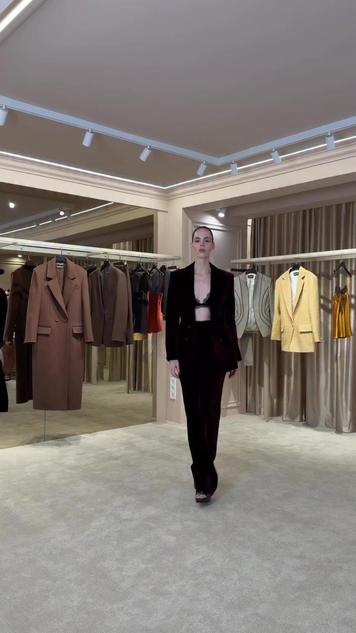 MAZINI’s Fall '26 on @darina.bronshpits Clean silhouettes, rich hues, and…
