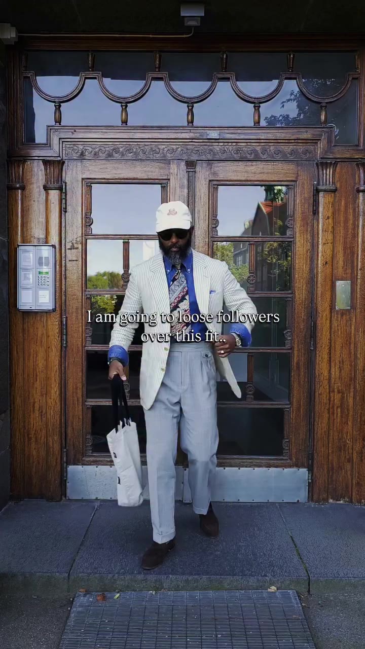 Style purists will hate me for this one 😏 Anyway, I like to dress like this…