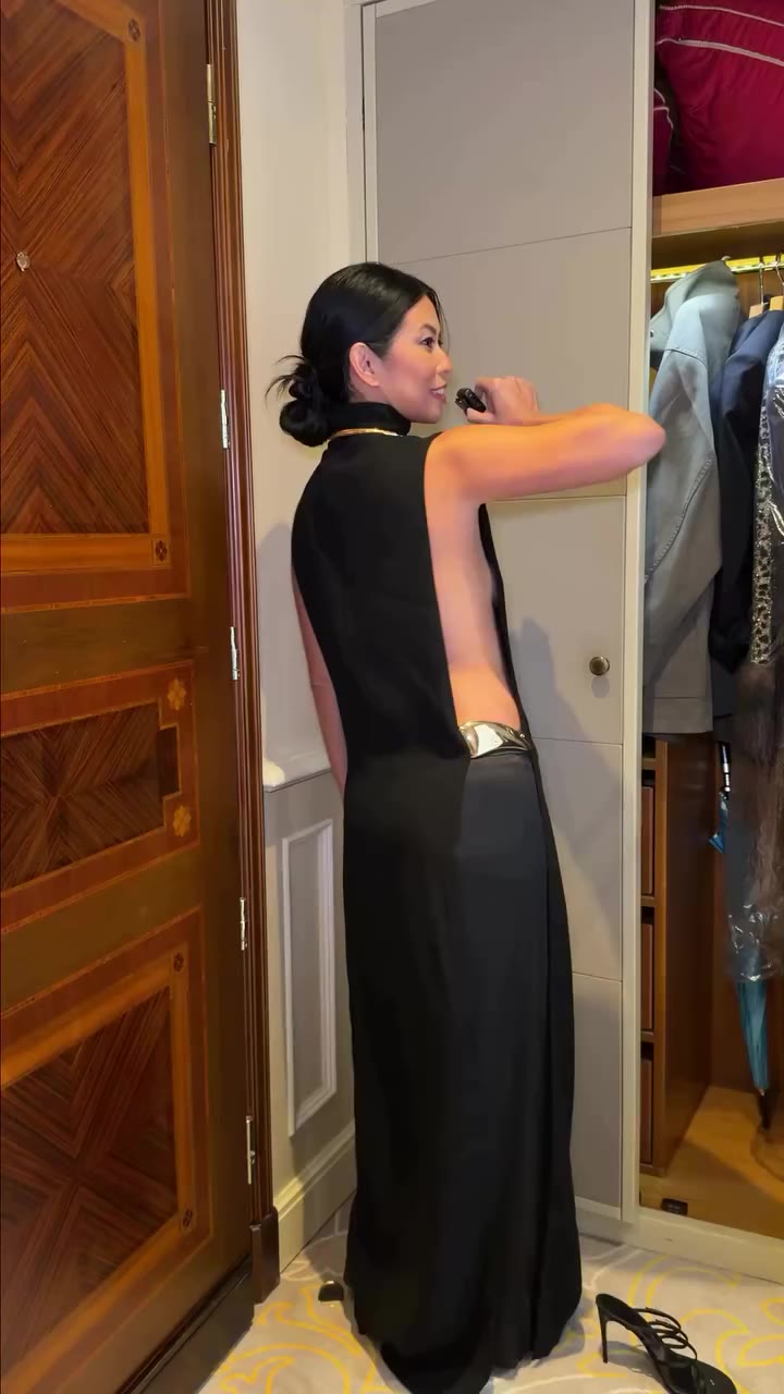Glam in 35 minutes, then straight into a full team onboarding Zoom with a full…
