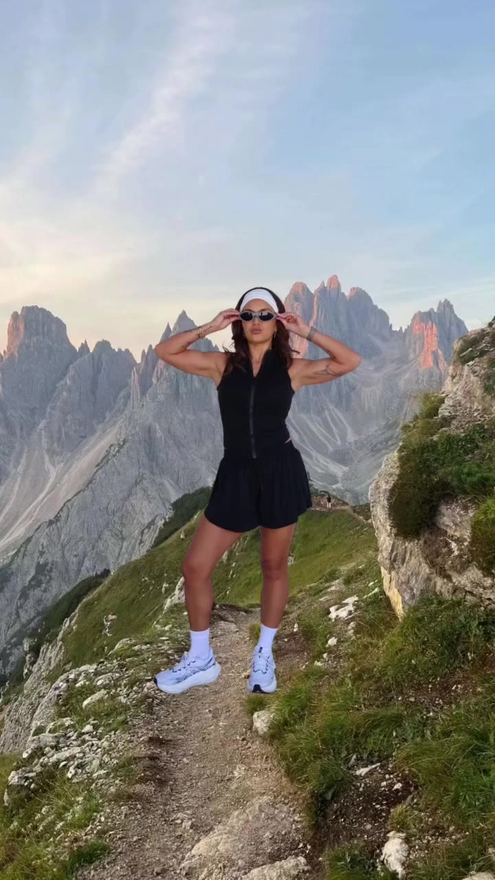 We heard the girls are getting outdoors. ⛰️🌴⁠ The fit that has you covered…