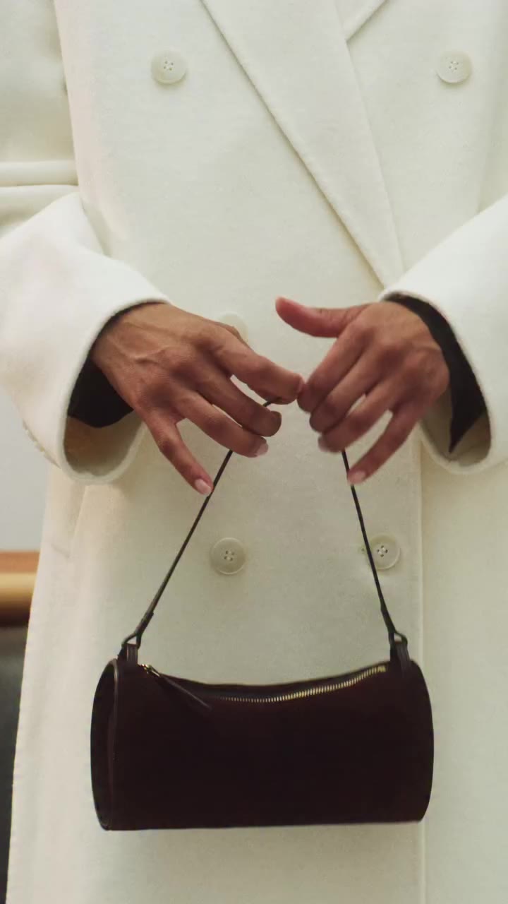Designed for everyday ease. Compact yet considered, the GEMINI mini bag is…