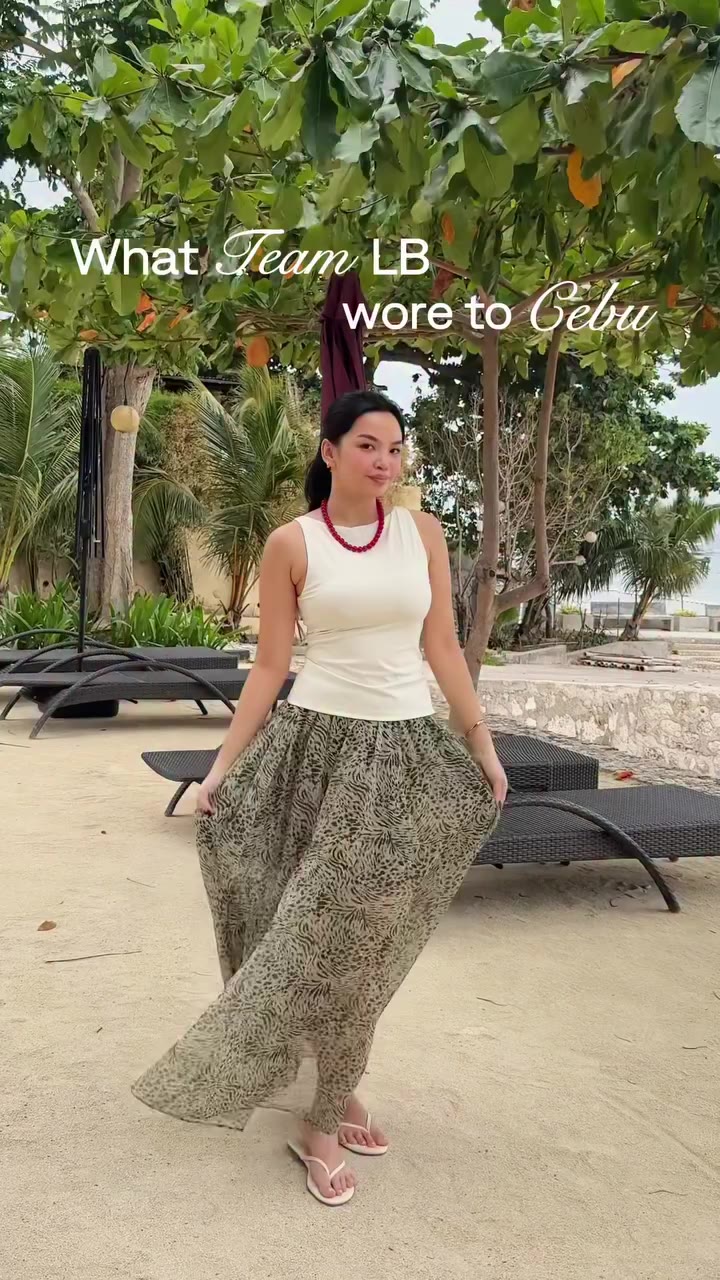 Serving looks by the seaside 🌅 Here’s what #TeamLB wore during our Cebu…