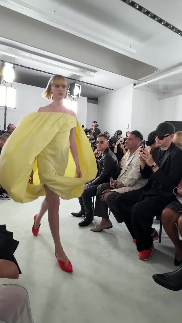 Presented at the brand’s Milanese headquarters, Simone Bellotti’s latest…