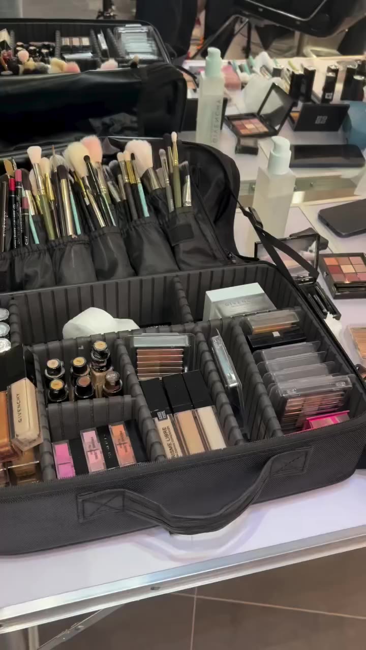 Prepping the enigmatic @sydneylimaa for @givenchybeauty simple, high shine…