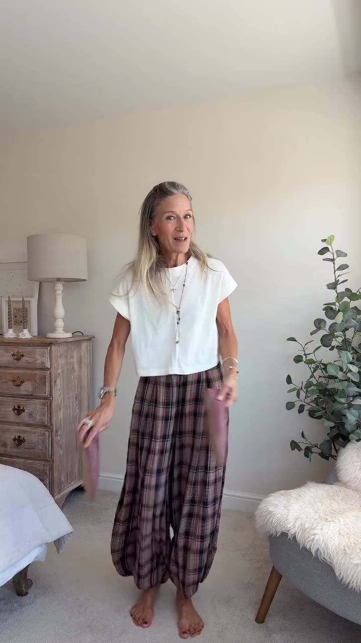 🍂 What I’m wearing today … very impromptu GRWM Reel. Isn’t September just…