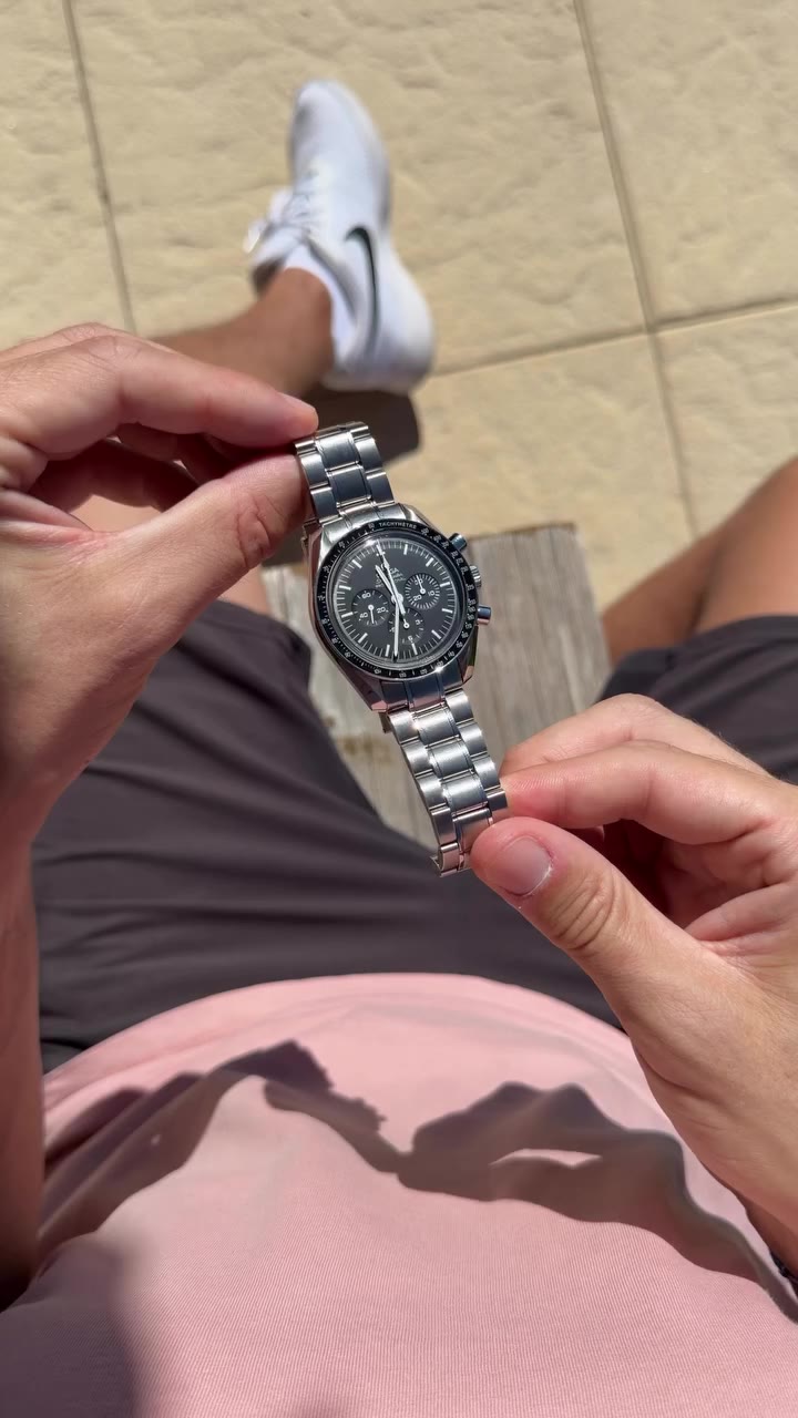 A little Speedmaster 1861 for this Speedy Tuesday! 🚀🌕 It’s always a pleasure…