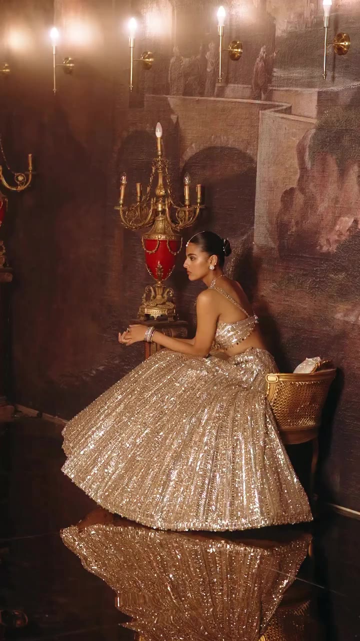 A meeting of metallics. Silver and gold come together in cascading lines…