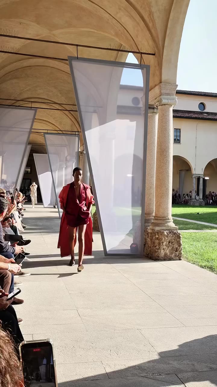 TESSUTI DI PAROLE - Peserico SS27 Fashion Show #MFM #ss27 #peserico