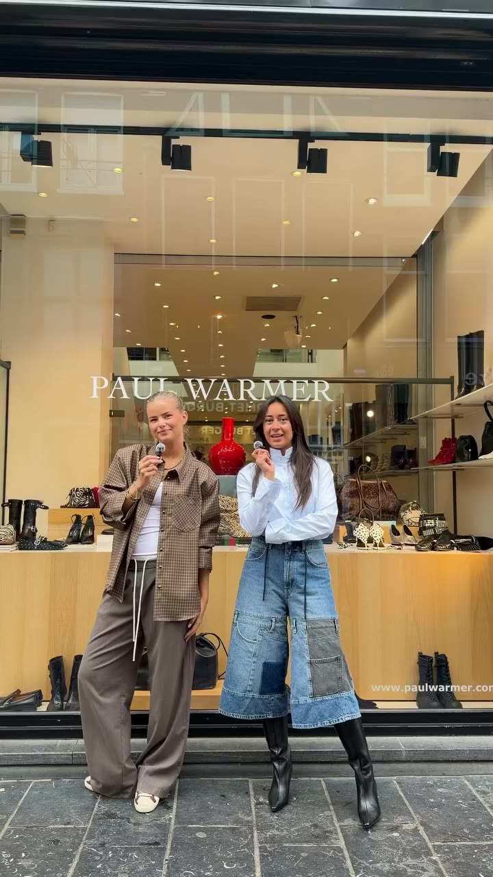 Take a look in our beautiful new window!👀♥️ #isabelmarant #paulwarmer…