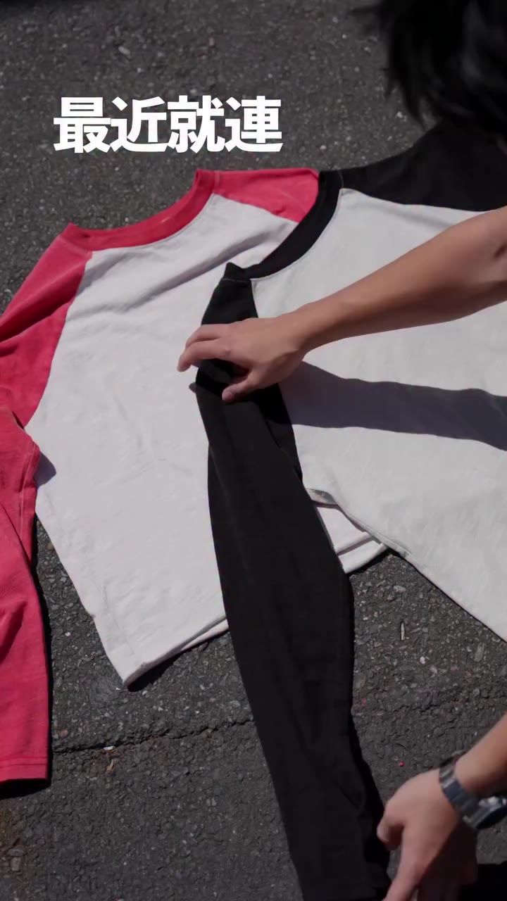 ᴠɪɴᴛᴀɢᴇ ʀᴀɢʟᴀɴ ᴛᴇᴇ #留言領取連結！ Raglan Tee是近期在歐美街頭隨處可見的輪廓，Hailey…