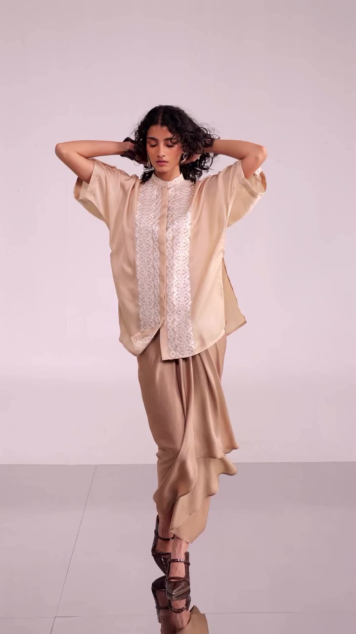 Somewhere between dressed up and completely at ease. A soft champagne palette…