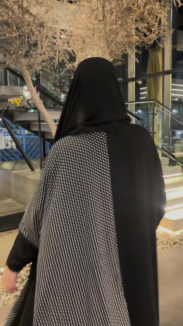 Today’s Abaya🤍 from @duje_abaya