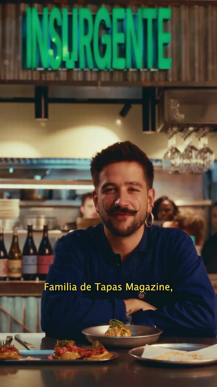 Cumpliendo su sueño de ser un “wannabe Anthony Bourdain”, @camilo se sienta a…