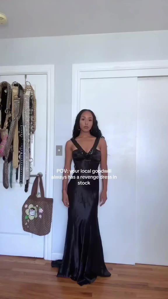Always here to provide the revenge dresses 💙 🎥: @sonaliwonderland