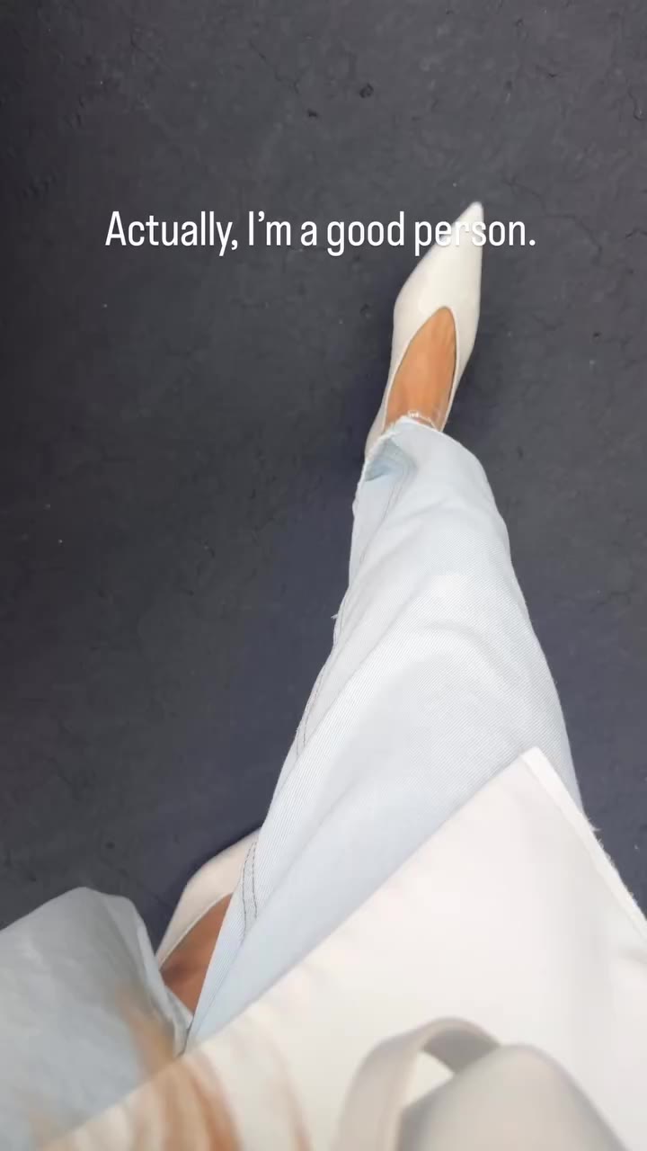 We’re girls, right? #otd #fashionblogger #ugc #personalstylist #modeling