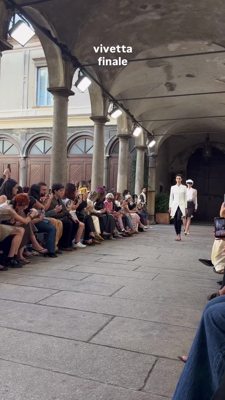#happeningnow @vivetta Finale at @milanfashionweek . . . #fashion #fashionshow…
