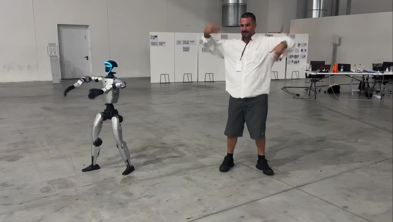 I am responsable for the robots at #vogueworldmilan and I’m open to debate ANY…